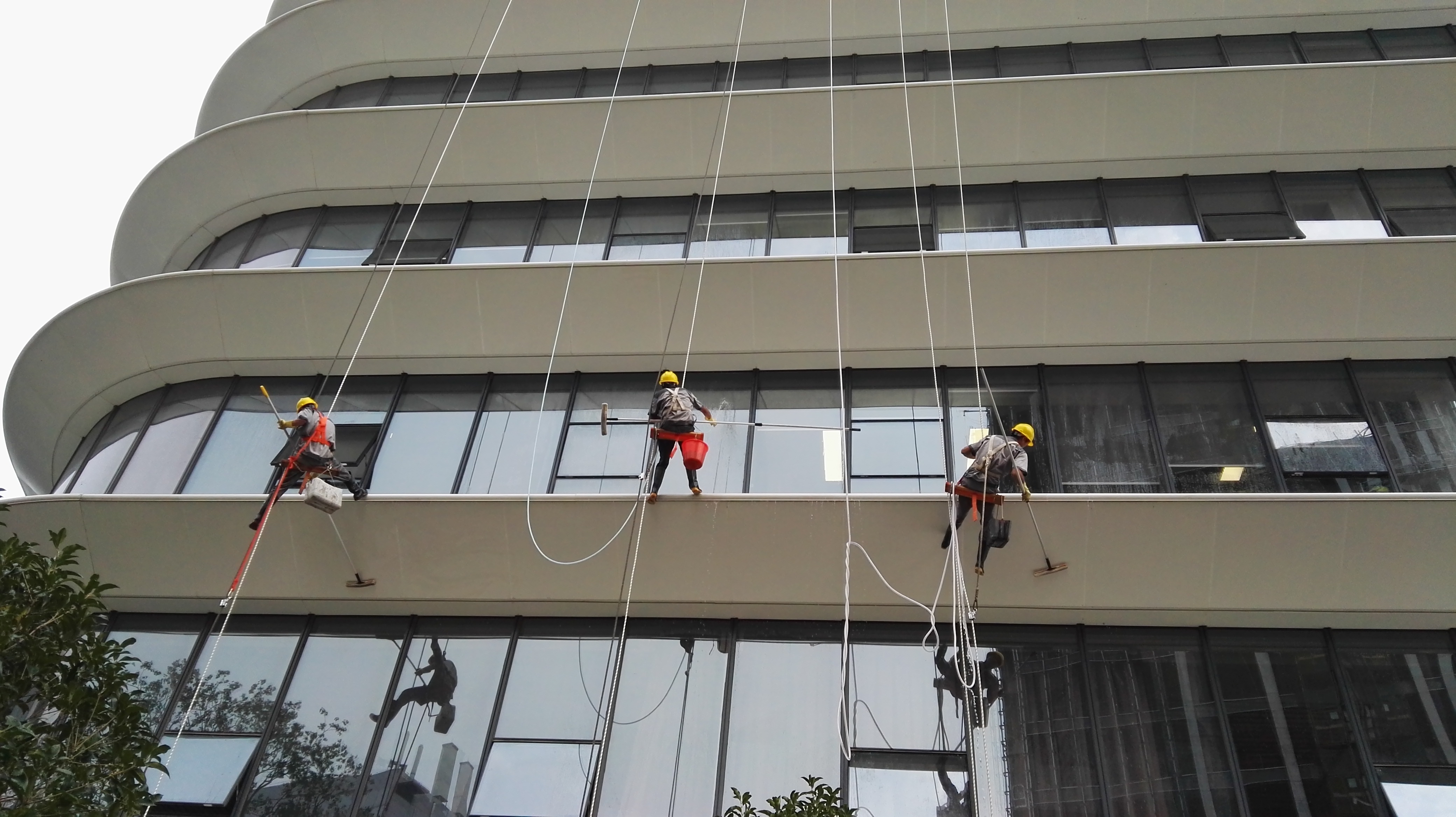 潤和軟件園外墻清洗